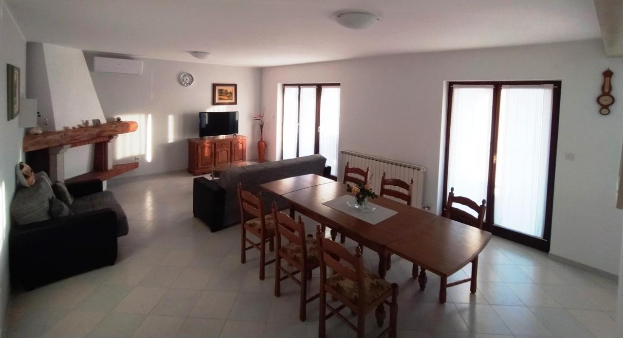 Apartment Davorka Vrsar Exterior photo