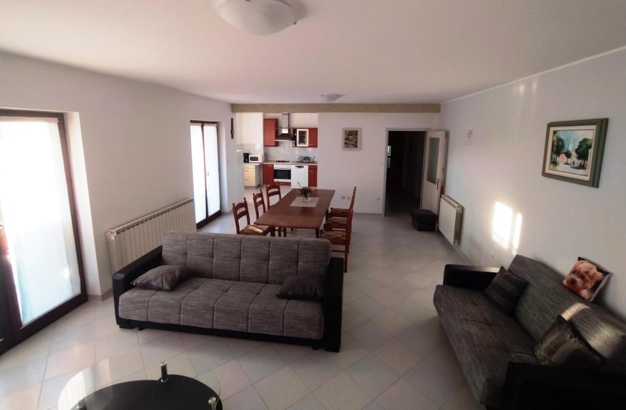 Apartment Davorka Vrsar Exterior photo